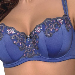 Gorsenia Embroidered Balcony Bra: Curves that Wow!