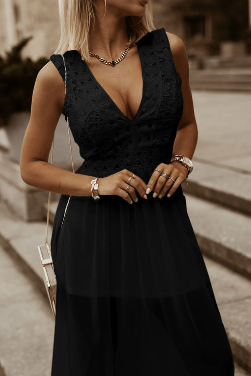 Elegant V-Neck Lace Dress: Timeless Beauty