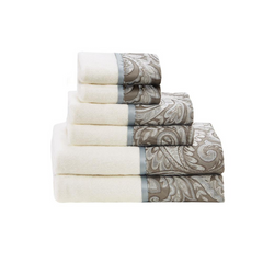 The Opulent Aubrey Luxe Towel Set