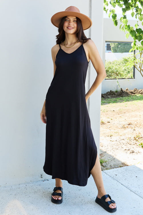 Elegant Ninexis Black Maxi Dress with Pockets