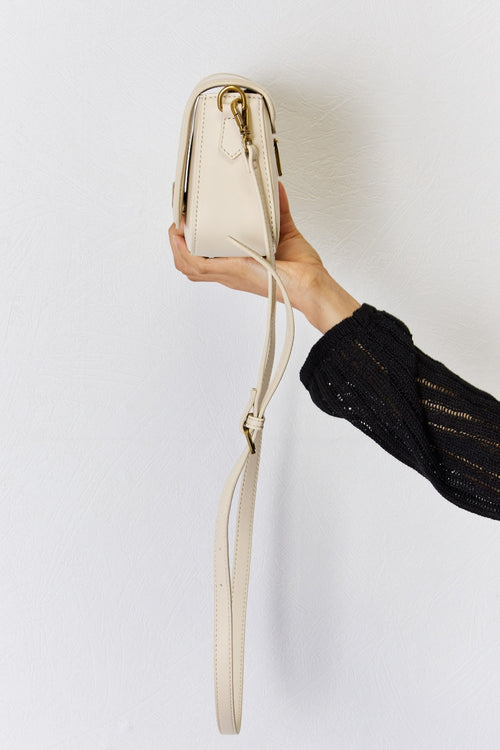 Elegant PU Leather Crossbody: 'A Bard's Choice'