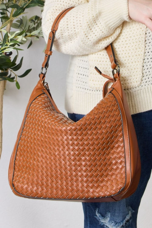 Elegant Vegan Leather Handbag: Crafted Masterpiece