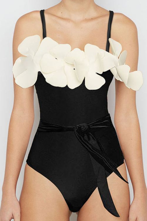 Belle Amour's Romantic Floral Swimsuit 💖