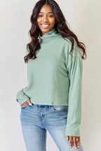 Luxe Comfort Turtleneck Top: Effortlessly Chic Style