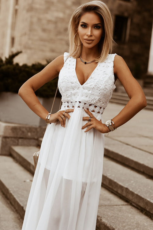 Elegant V-Neck Lace Dress: Timeless Beauty