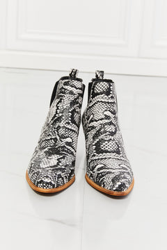 MMShoes: Snakeskin Glamour - Luxe Bootie