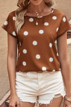 Flirty Daisy Print Blouse: Sweet Floral Chic!