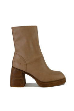 Regal Elegance: Luxury Chunky Heel Boots