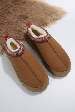 Winter Elegance: Sage Green Plush-Lined Snow Boots