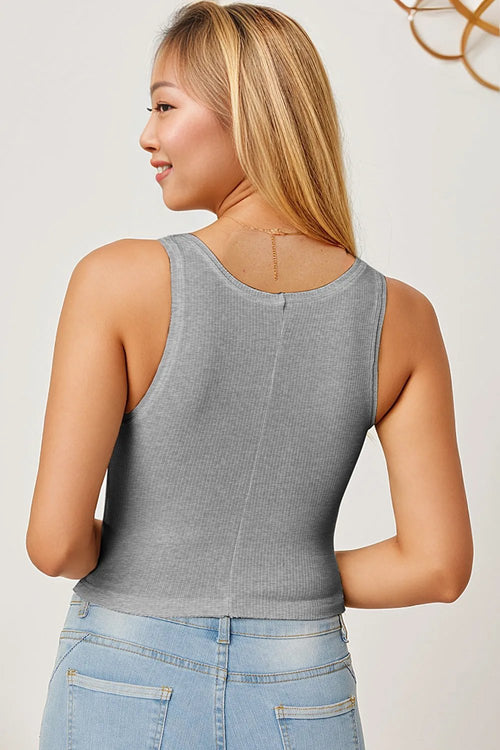 Comfy & Stretchy Tank: Your Everyday Essential! 😊