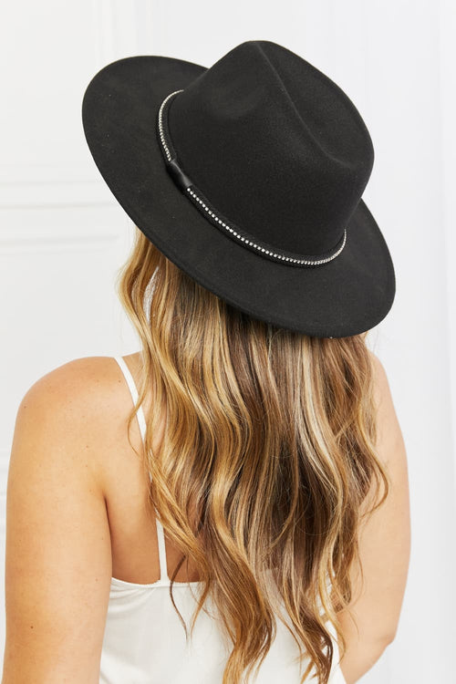 Black Fedora Hat: Symbol of Elegance