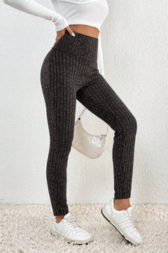 Chic & Cozy: Dark Grey Ribbed Leggings 🖤