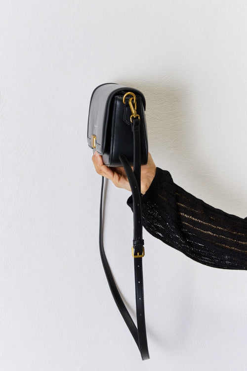 Elegant PU Leather Crossbody: 'A Bard's Choice'