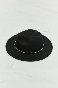 Black Fedora Hat: Symbol of Elegance