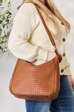 Elegant Vegan Leather Handbag: Crafted Masterpiece