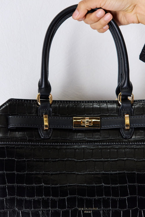 Textured Majesty: David Jones Handbag