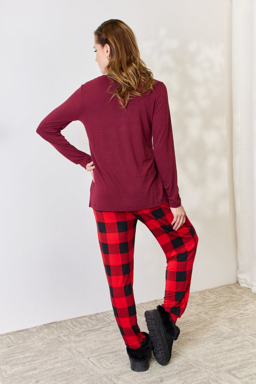 Plaid Paradise Pajama: Cozy Charm Ensemble 🌟