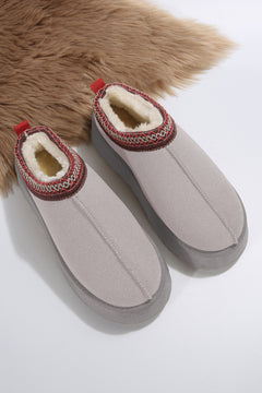 Winter Elegance: Sage Green Plush-Lined Snow Boots