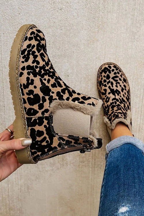 Leopard Luxe Chelsea Boots: Opulent Elegance