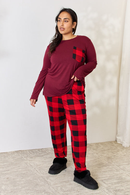 Plaid Paradise Pajama: Cozy Charm Ensemble 🌟