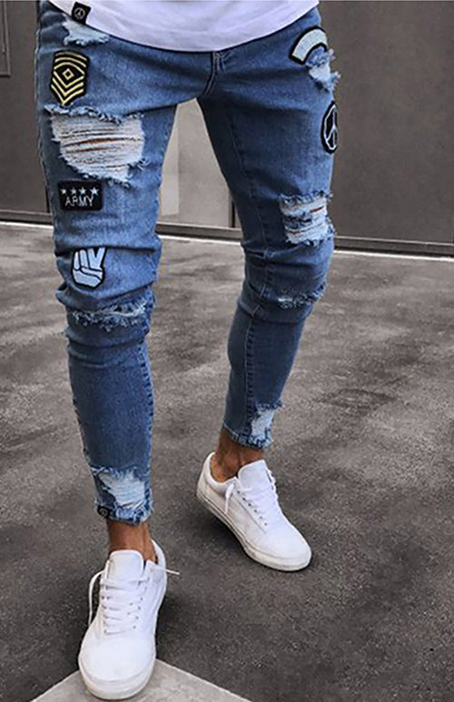 Frayed Fit Jeans: Street Style Comfort Awaits...