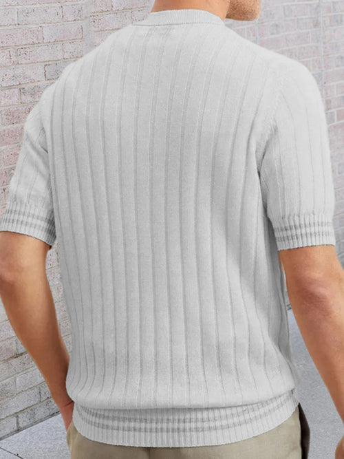 Elegant Men's Slim Sweater: Hemingway's Timeless Style