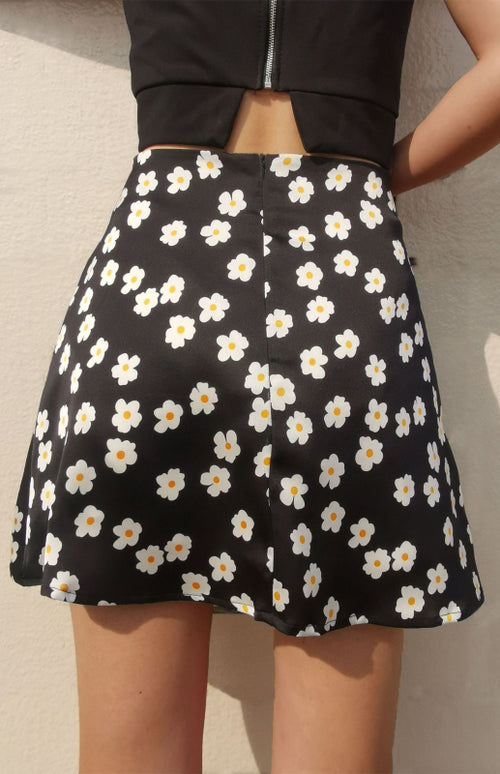 Flirty Floral High Waist Skirt: Sexy Sophistication