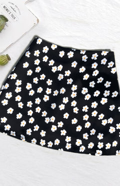 Flirty Floral High Waist Skirt: Sexy Sophistication