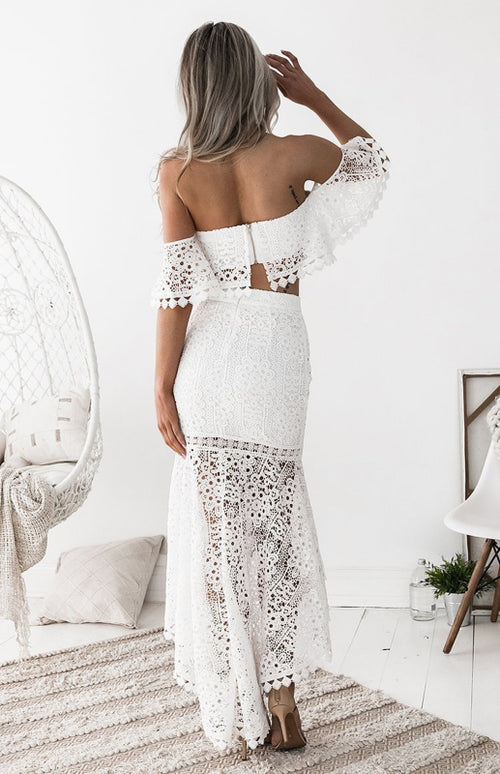 Lace Suit Dress: Sexy & Elegant Statement Piece