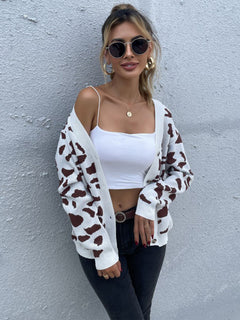 Stay Stylish and Snug in Leopard Chic! 🐆