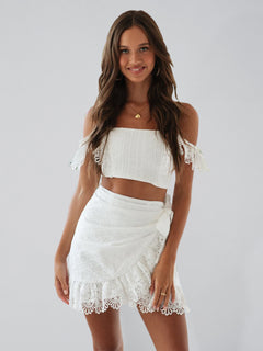 Feel Glamorous in Lace Top & Skirt!