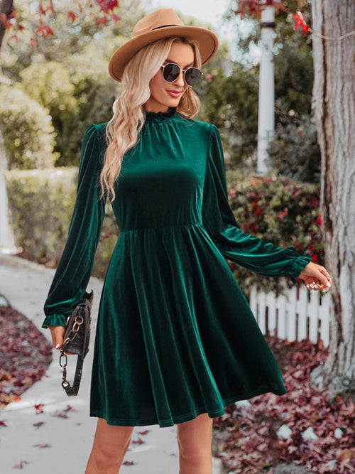 Elegant Velvet Turtleneck Waist Dress