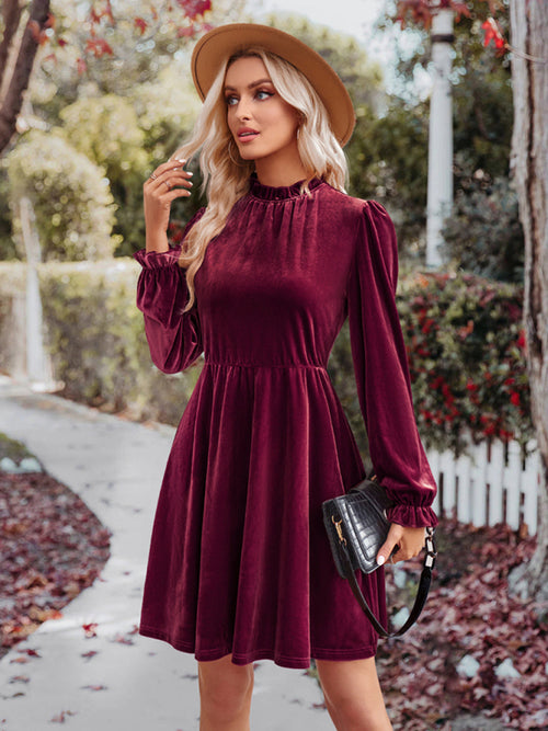 Elegant Velvet Turtleneck Waist Dress