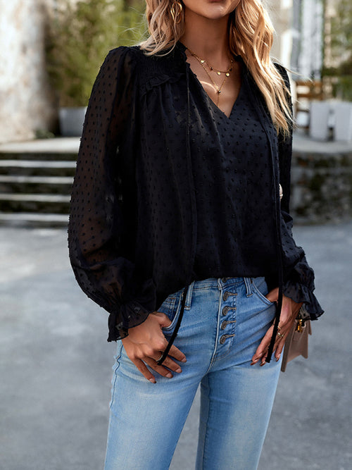 Chic V-Neck Knotted Top: Style & Comfort!