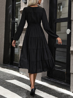 Elegant Black V-neck Long-Sleeved Dress