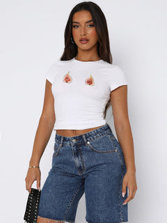 Street Chic Navel-Baring Tee: Effortless Style Essential!