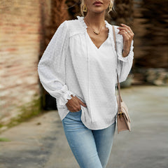 Chic V-Neck Knotted Top: Style & Comfort!